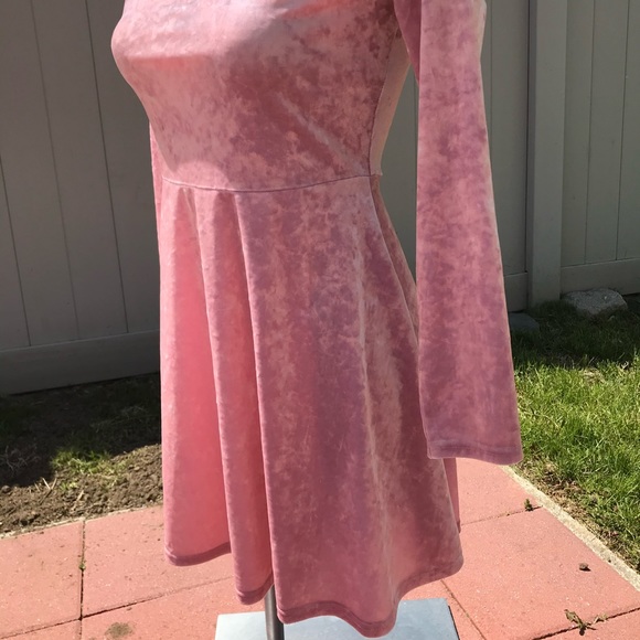 Girls pink velvet skater dress! Size 14 - Picture 2 of 7